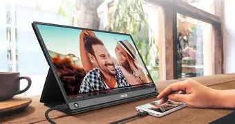 A Professional's Take on the New Zenscreen Go Mb16Ahp